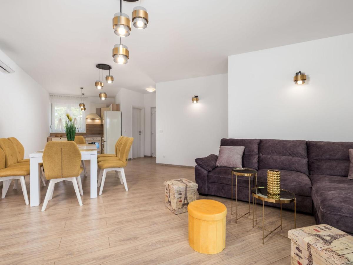 Holiday Home Villa Palma - Krk148 By Interhome Pinezići Εξωτερικό φωτογραφία