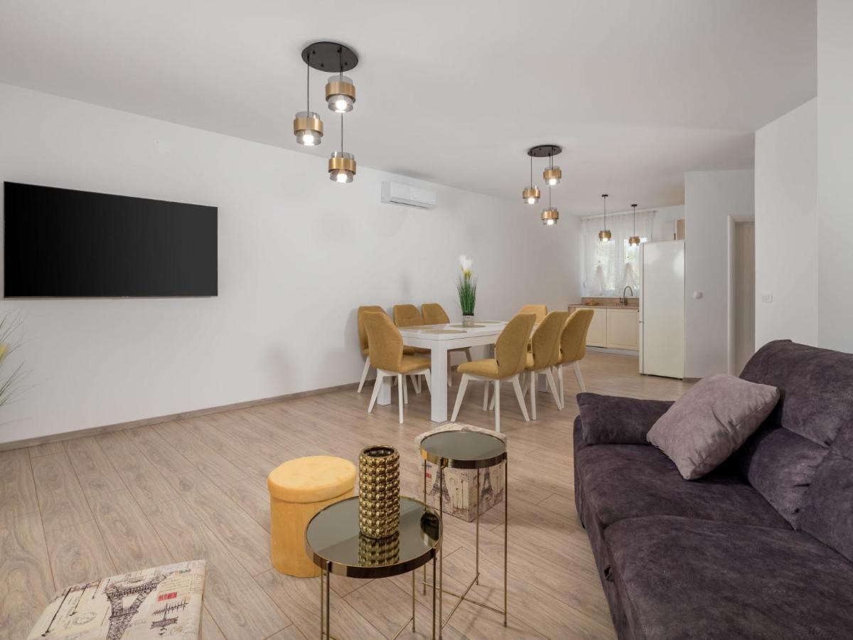 Holiday Home Villa Palma - Krk148 By Interhome Pinezići Εξωτερικό φωτογραφία
