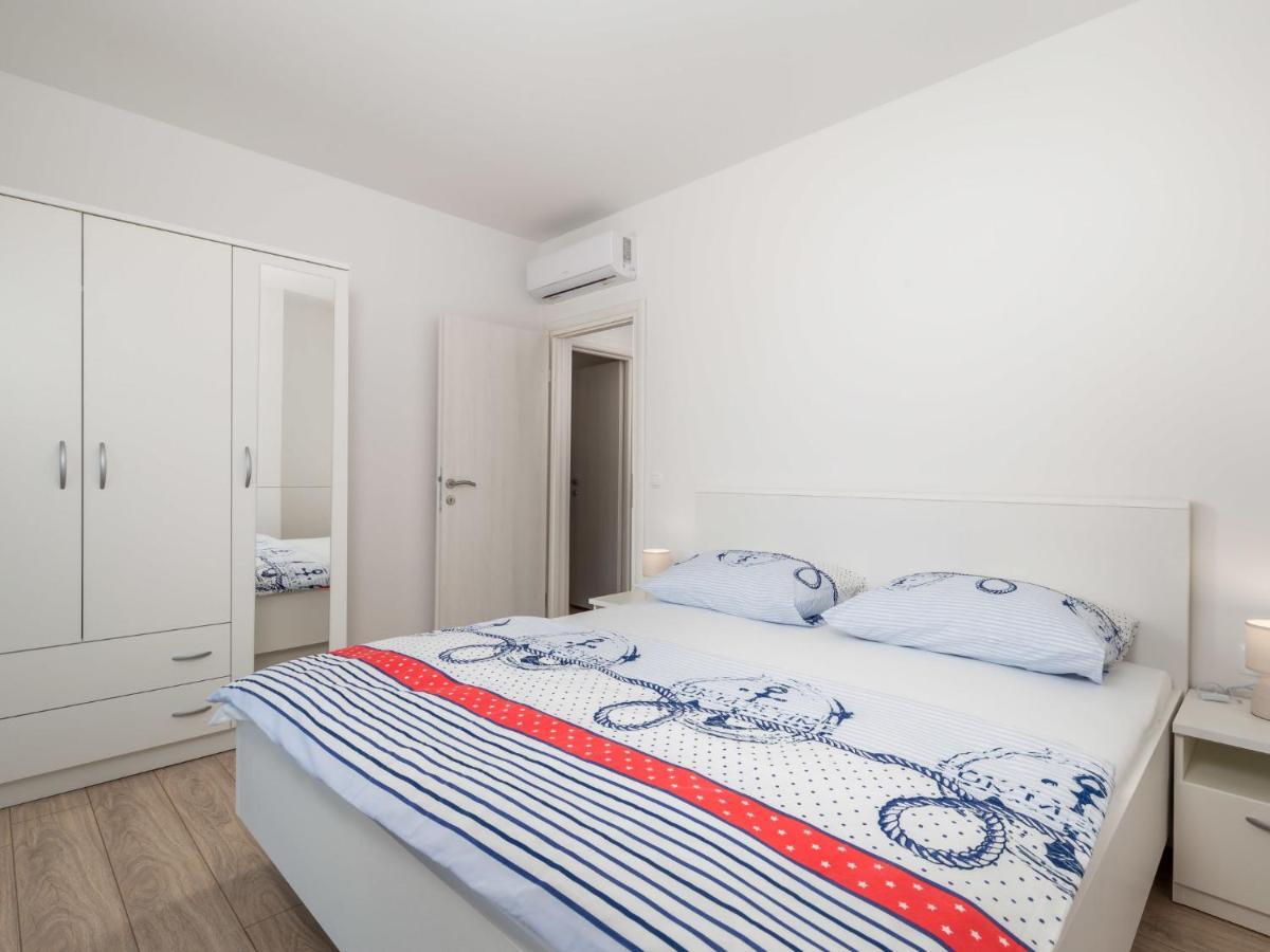 Holiday Home Villa Palma - Krk148 By Interhome Pinezići Εξωτερικό φωτογραφία